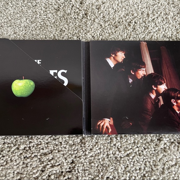 The Beatles, Past Masters CDs - Picture 3 of 5